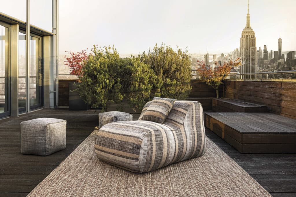 My Chic Résidence - mobilier outdoor rooftop pouf rayé