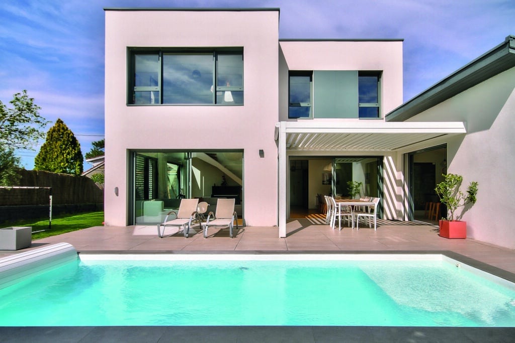 My Chic Résidence - espace extérieur maison contemporaine avec piscine