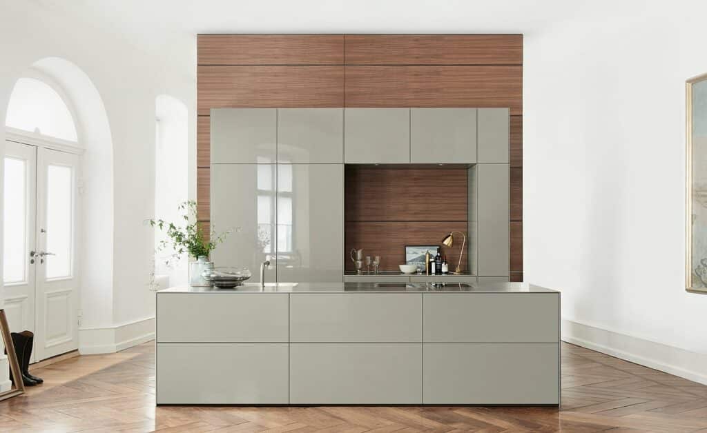 My Chic Résidence - cuisine laquée et en bois