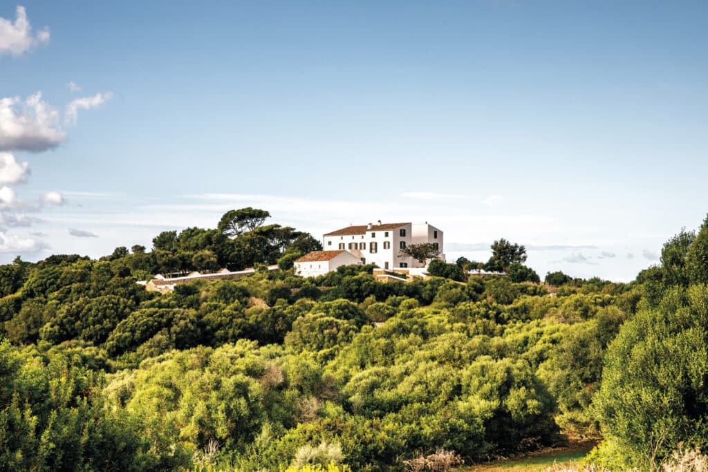 My Chic Résidence - Es Bec d’Aguila : Réhabilitation d’une finca à Minorque vue de la Finca