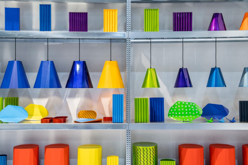 My Chic Résidence - Tendances Maison et Objet Lampe et vase coloré