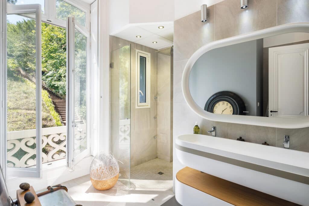 My Chic Résidence - salle de bain maison rousseau