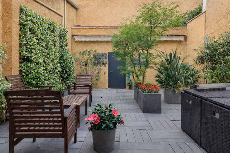 MAISON FAMILIALE : ENTRE VOLUMES, LUMIÈRE ET INTIMITÉ